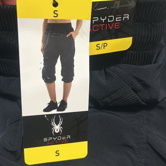 NWT Spyder woven active capri Size S black - Picture 5 of 6